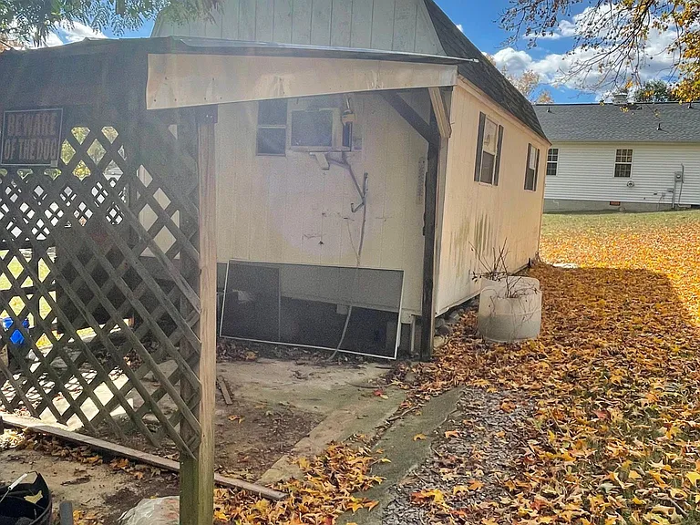 145 Noel Ave — Photo 6