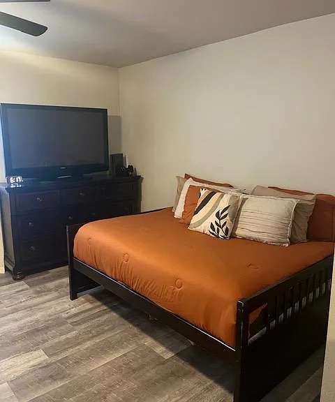 1185 W University Ave #138 — Photo 1