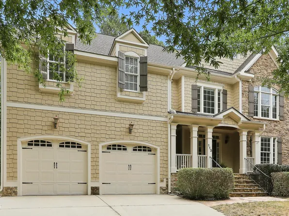113 Grantwood Dr, Holly Springs, NC 27540