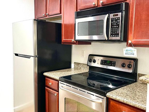 2nd image of 1130 Yarwood Ct