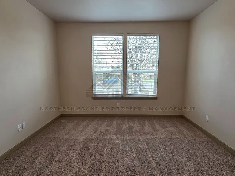 1410 S College Ave — Photo 34
