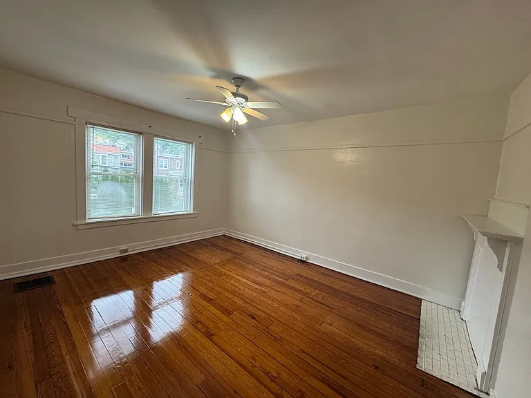 1651 Chislett St — Photo 20