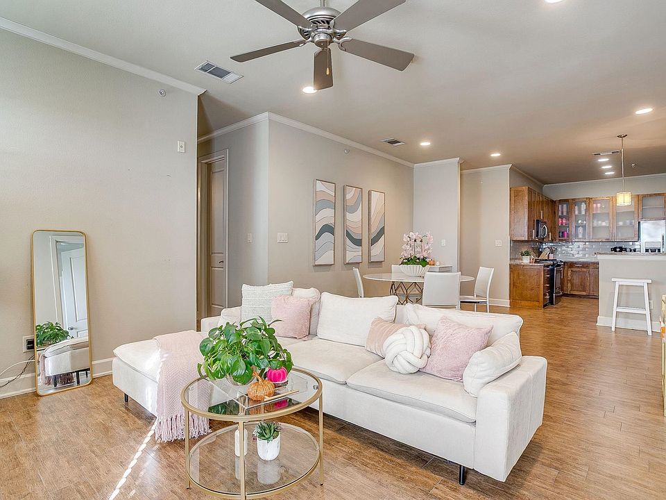 1st image of 2800 Sandage Ave #301