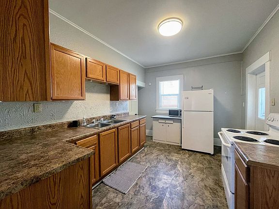 5th image of 812 N Pine St