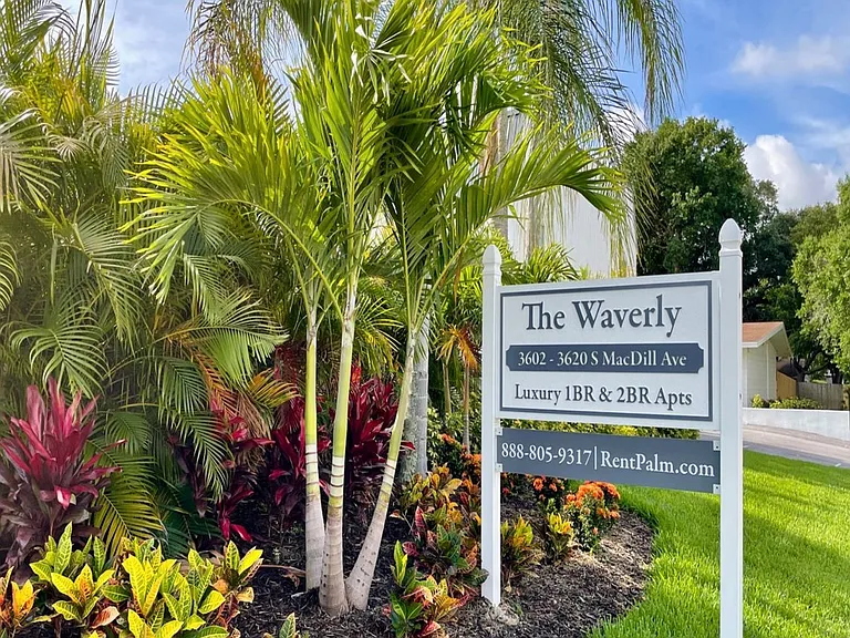 The Waverly — Photo 40
