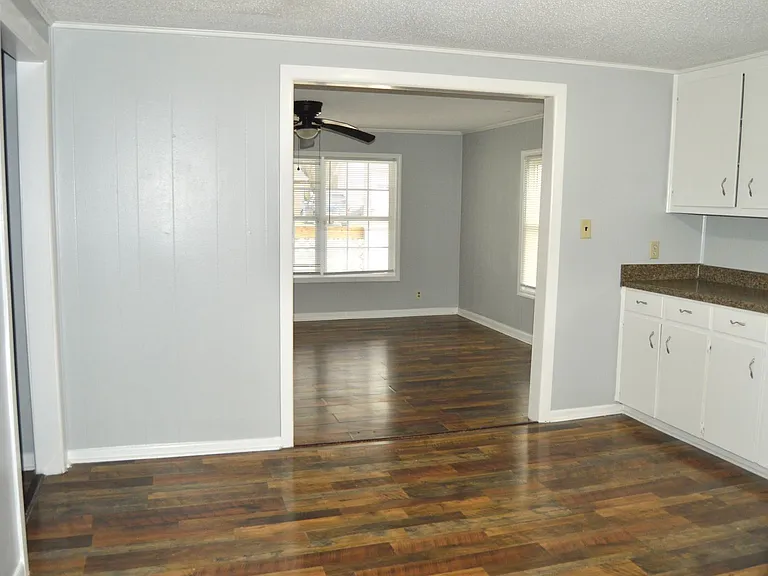 2010 Morgan Ave SW — Photo 16
