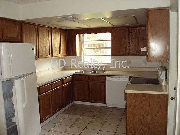 5th image of 260 S Embrey Dr