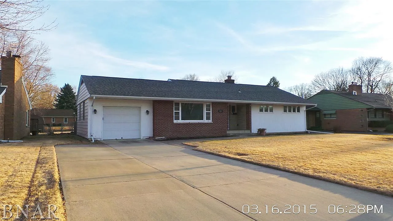 1611 E Olive St photo 1