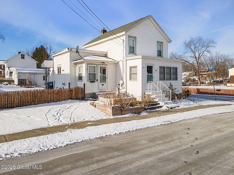 2nd image of 15 Harris Avenue
