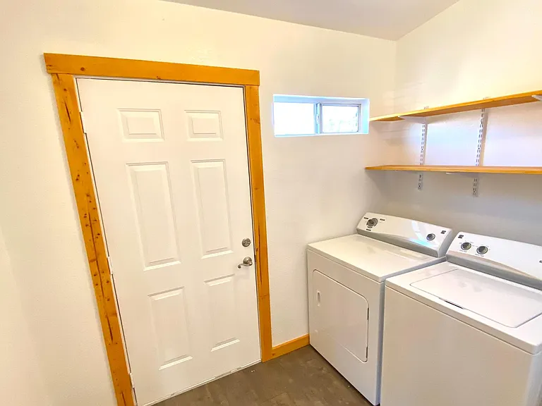 878 Pinon Ln — Photo 5