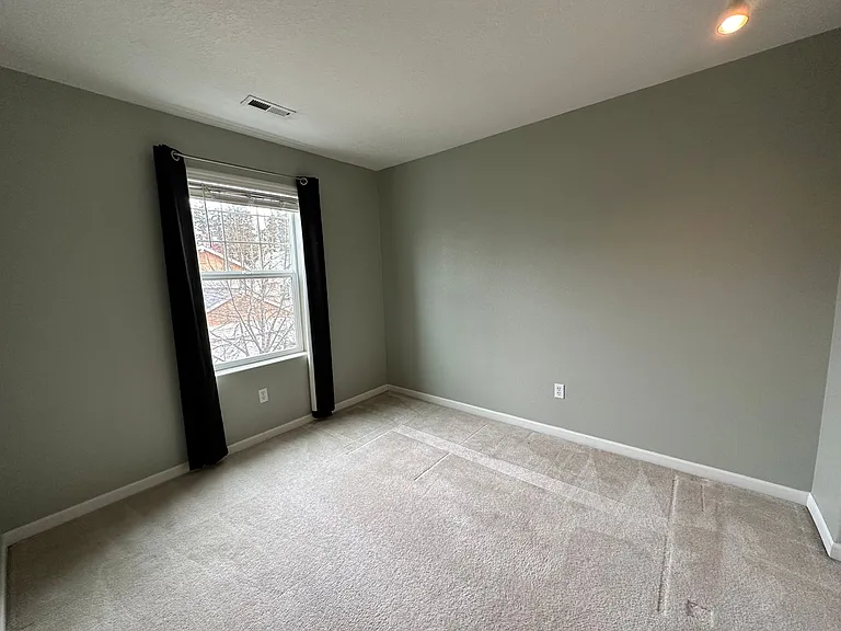 1573 NE Challis Pl — Photo 13