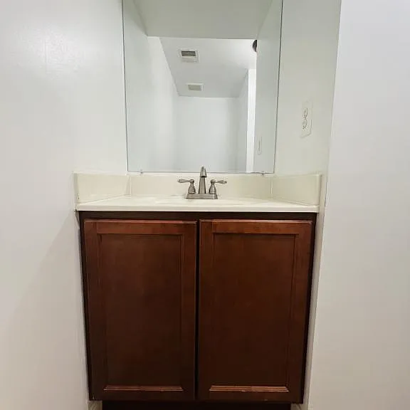 302 Park Hall S — Photo 16