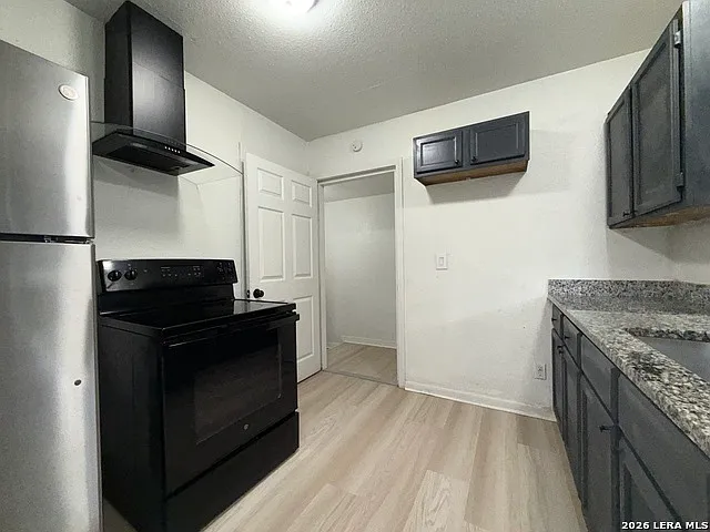 3 bed, 2.0 bath, 1457 sqft, $1,550 — Photo 4