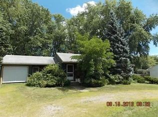 615 Maple Ave, Swansea, MA 02777