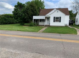 405 W 8th St, Williamstown, WV 26187