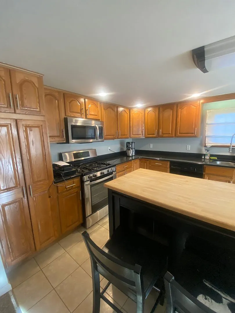 Amazing Single Family Home — Photo 2