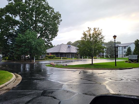 Lovely clubhouse with pool