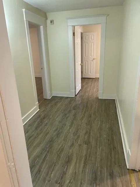 4 bed, 1000 sqft, $2,100 — Photo 3