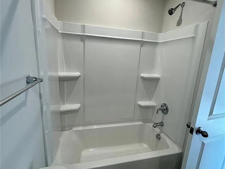 4034 Hemlock Ct — Photo 37