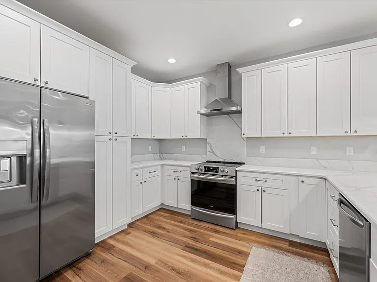 2077 Walla Ave — Photo 13