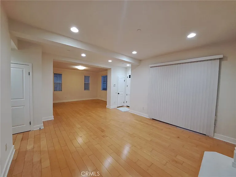 6300 Honolulu Ave #101 — Photo 8