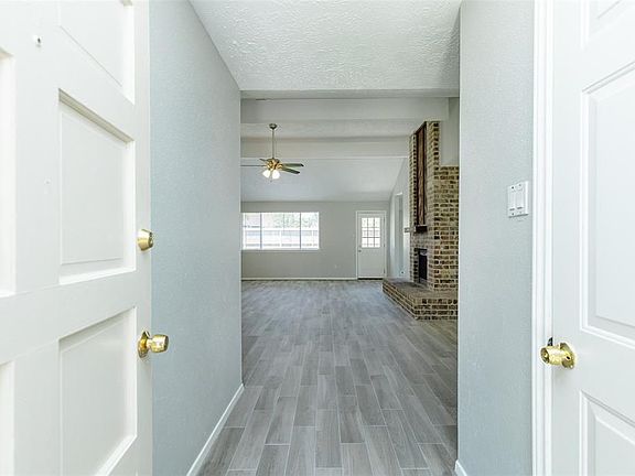 3rd image of 16831 Colony Bend Dr