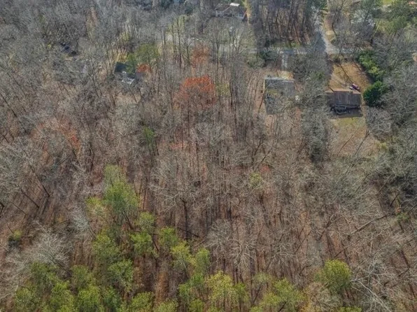 7070 Hickory Dr, Winterville, GA 30683