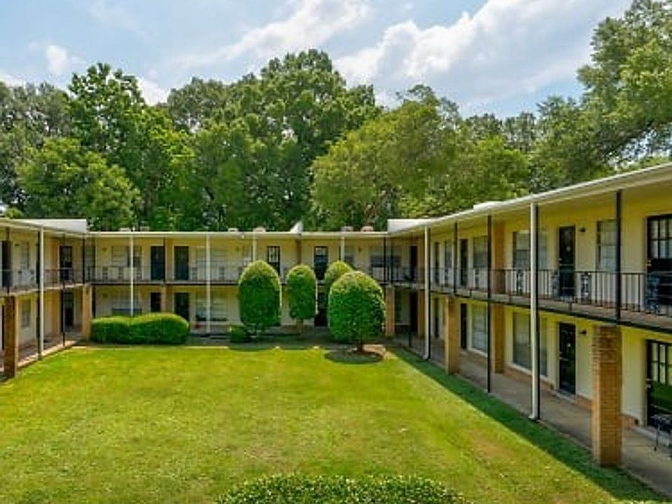 2nd image of 3640 Spottswood Ave APT 3