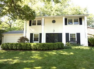 1235 Clyde Dr, Naperville, IL 60540