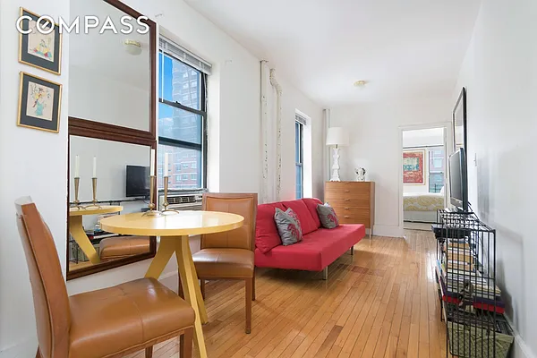 Rented by Compass | media 9