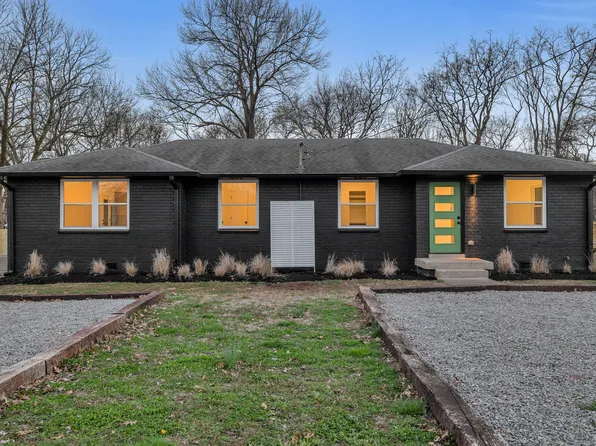 293 Nokes Dr, Hendersonville, TN 37075
