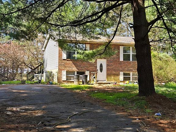 4th image of 2480 Lewis Ln