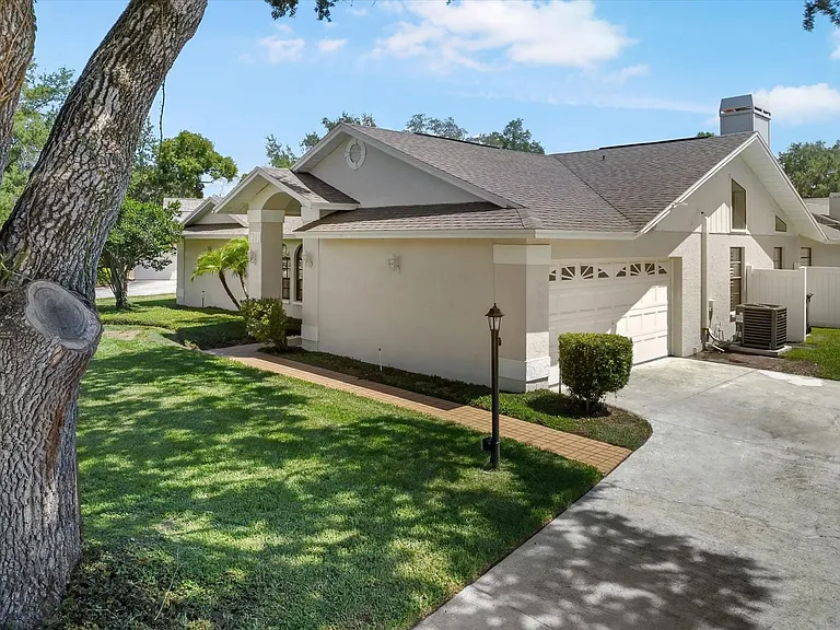 2110 Laindale Pl — Photo 3