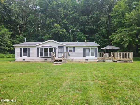 2234 S Berkey Southern Rd, Swanton, OH 43558