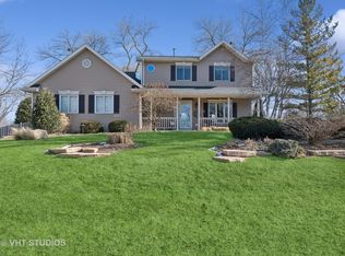 1211 S Cook St, Barrington, IL 60010