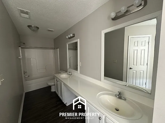 10088 Chariden Dr — Photo 13