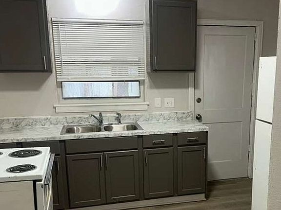 3rd image of 1706 Virginia St #366