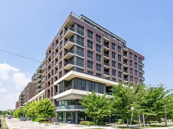 10 Gibbs Rd, Toronto, ON