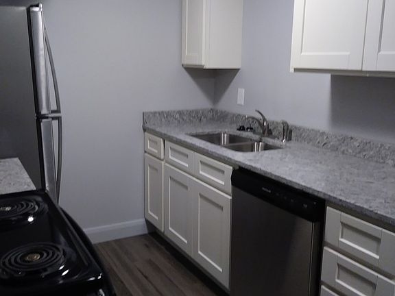 5th image of 885 N 500 W APT 8