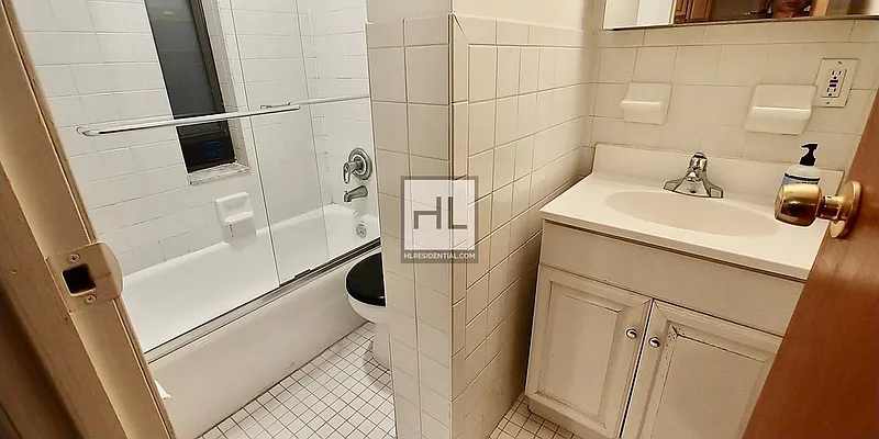 Rented by Highline Residential | media 22