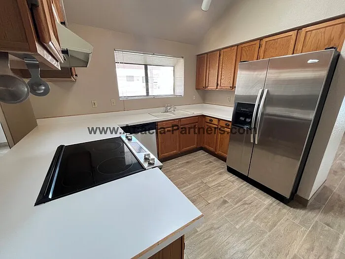 426 S Ridgefield Ave — Photo 8