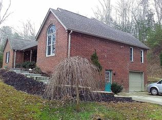 89 Oak Ridge Dr, Stanton, KY 40380