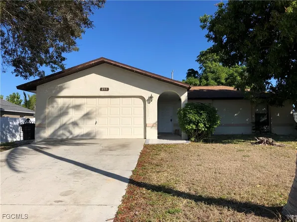 211 SE 23rd St, Cape Coral, FL 33990