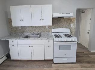 1104 Grove St #2L, Irvington, NJ 07111