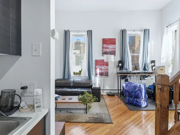 174 Grand Street image 11 of 28