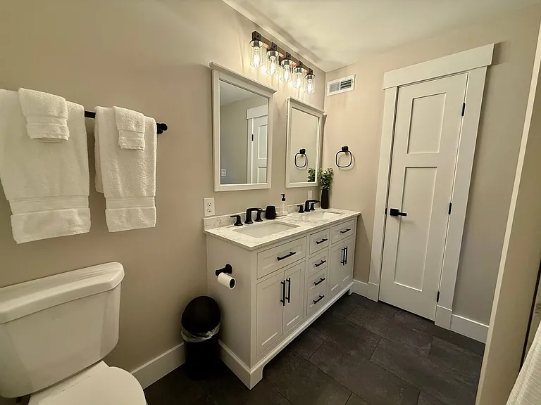 521 Locust St — Photo 18