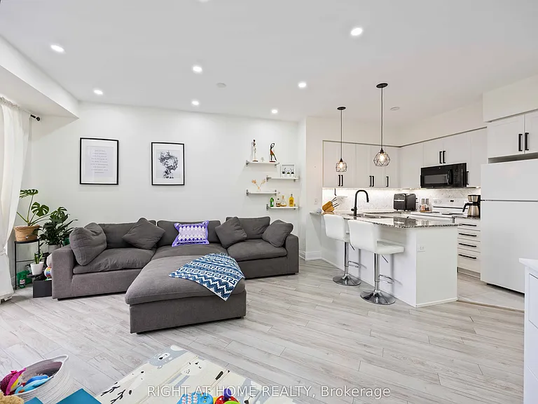 1060 Sheppard Ave W #1521 — Photo 34