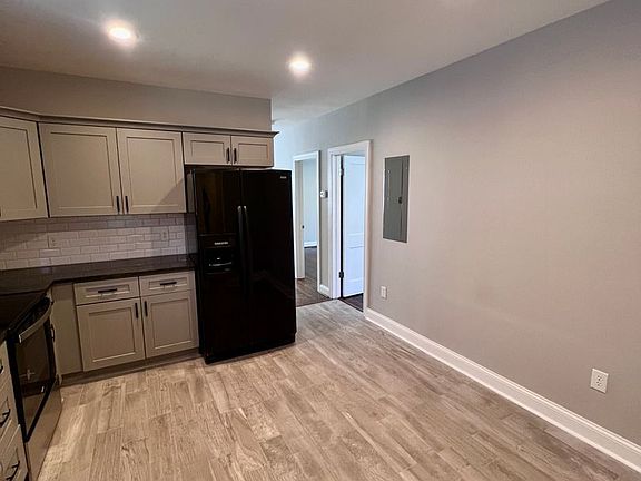 3rd image of 3612 Delaware Ave #1