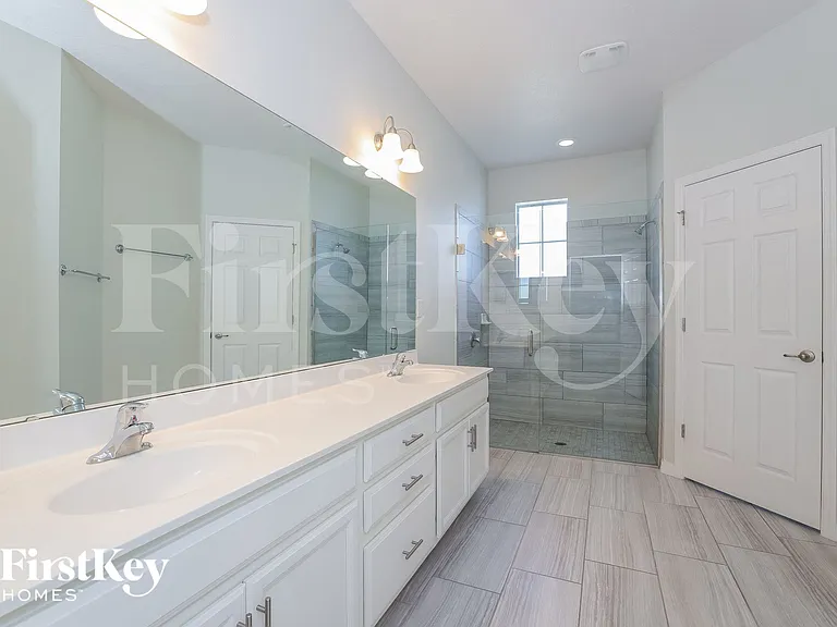 878 Marisa Ln — Photo 9