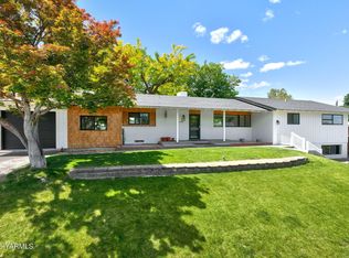 218 Cleman Ave, Yakima, WA 98902